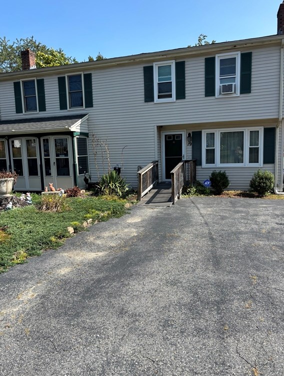 19 Lena Ln #19, Milford, MA 01757