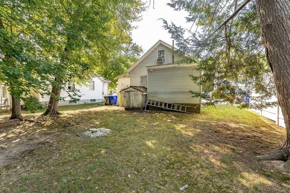 73 Lamont St, Springfield, MA 01119