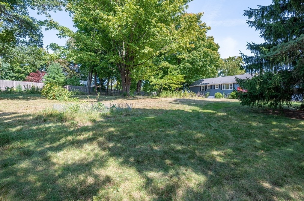 71 Pne St, Danvers MA 01923-1838 exterior