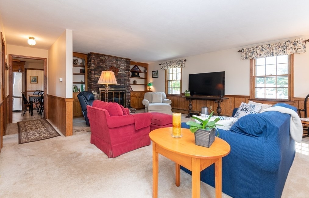 71 Pne St, Danvers MA 01923-1838 exterior