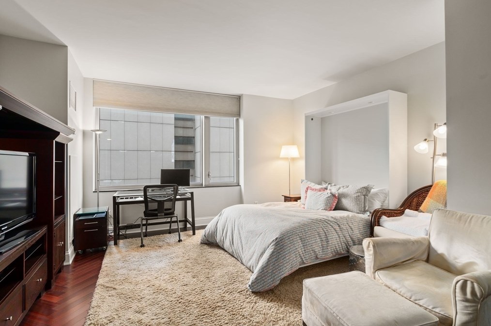 1 Charles St S #508, Boston, MA 02116