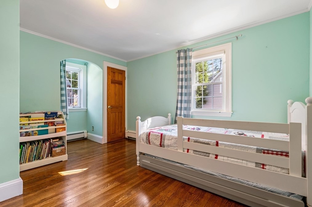 524 Parker St, Newton MA 02459-2544 exterior