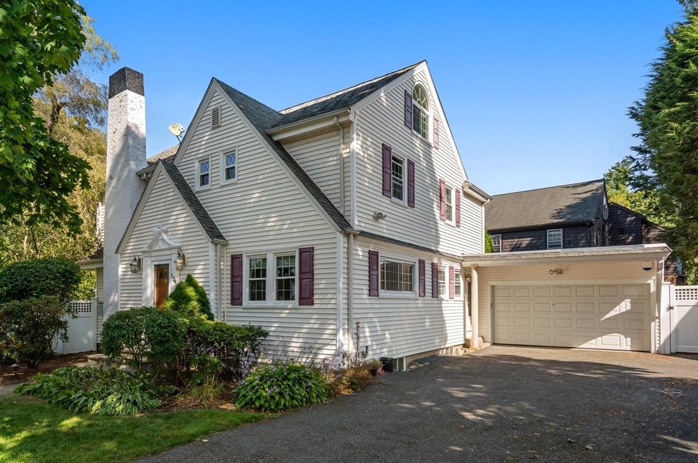524 Parker St, Newton, MA 02459 exterior