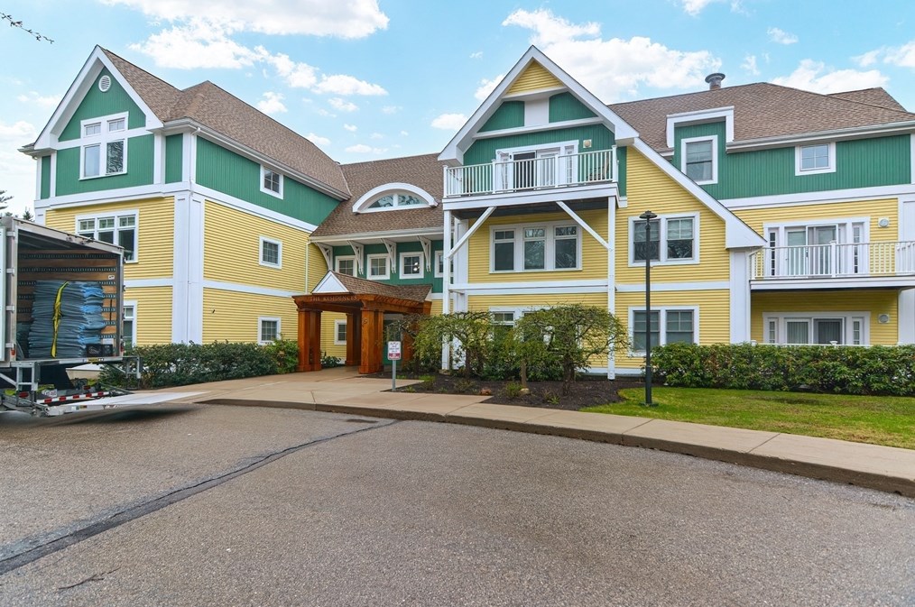 6 Green Way, Wayland, MA 01778-2617