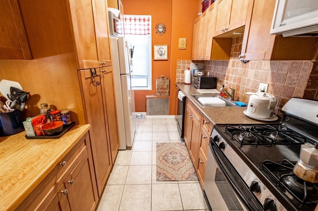 2001 Commonwealth Ave #10, Boston, MA 02135