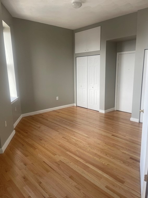 3 Forest St, Medford, MA 02155-3163