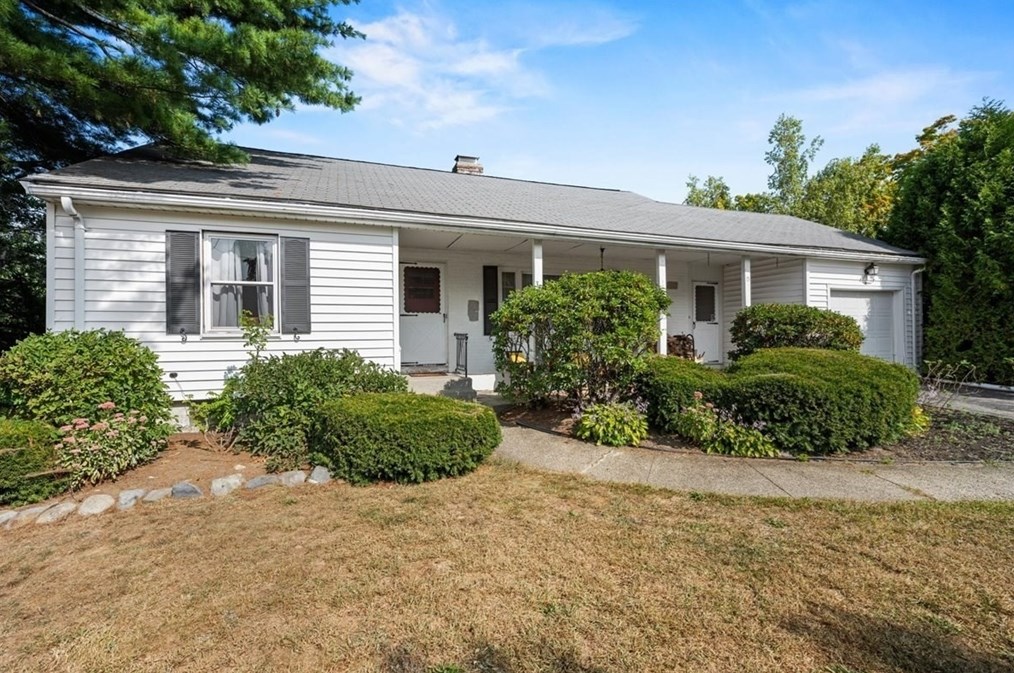 15 Thornton Rd, Worcester, MA 01606