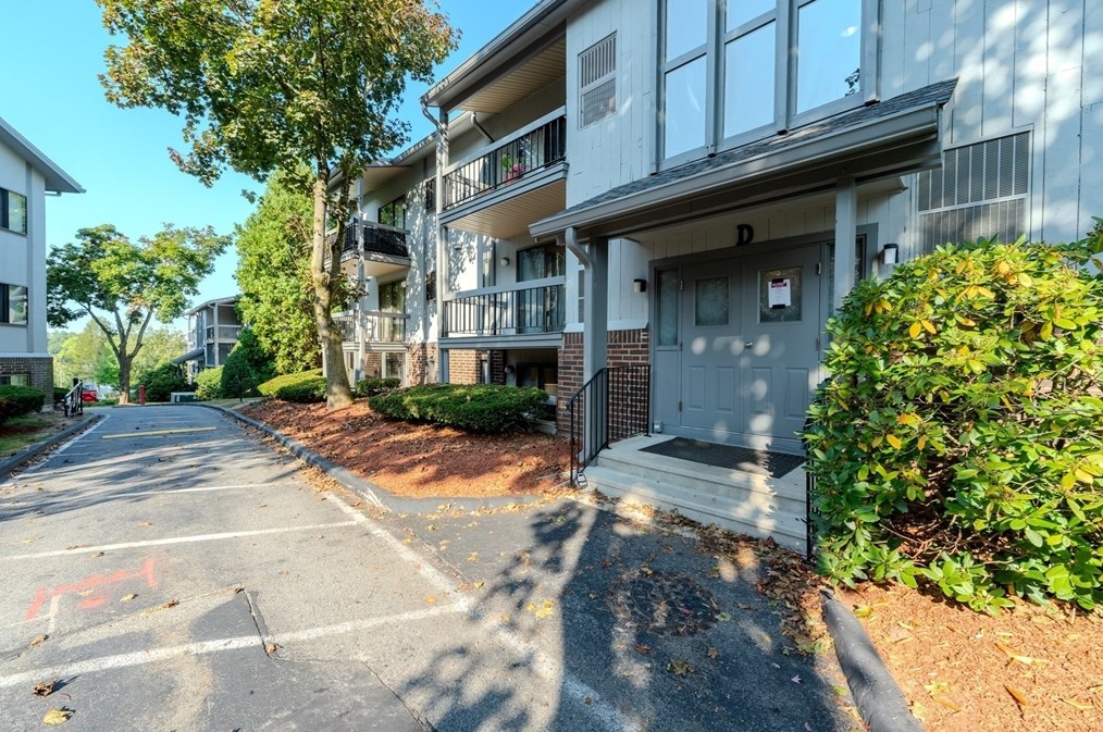 1461 Pawtucket #d-1, Lowell, MA 01854