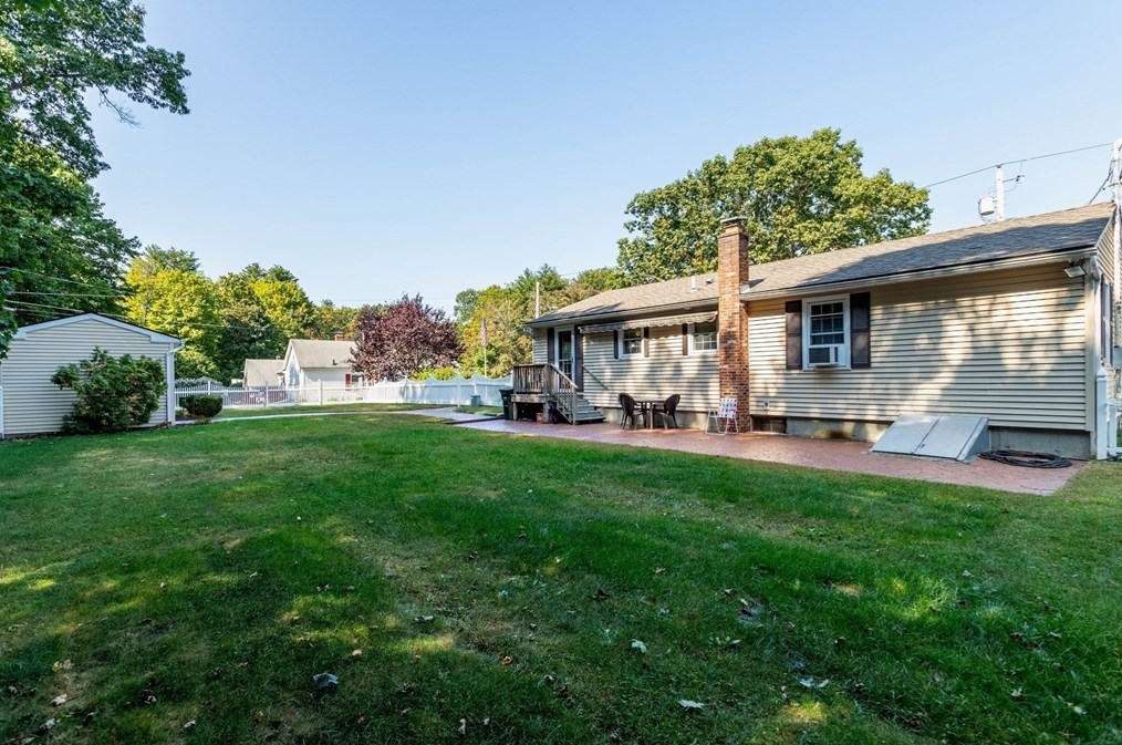 66 Chestnut St, Leominster, MA 01453