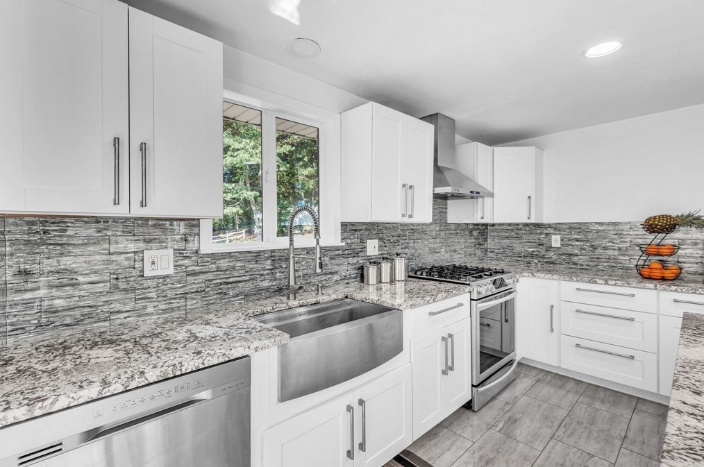 750 Wilbraham Rd, Springfield MA  01109-2011 exterior