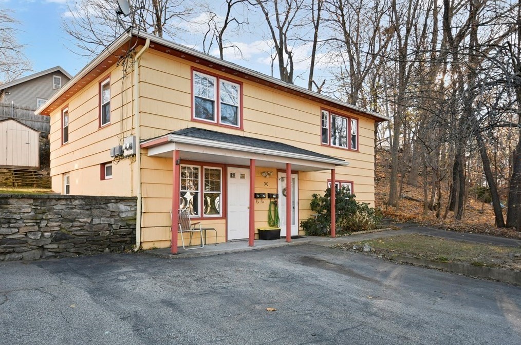 30 Ludlow St, Worcester, MA 01603 exterior