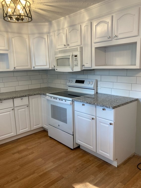 45 Pilgrim Ave, Worcester MA 01604-3057 exterior