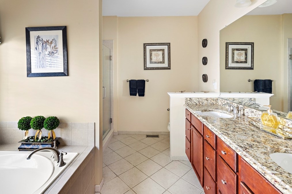 23 Fairways Ln, Methuen MA 01844-2125 exterior