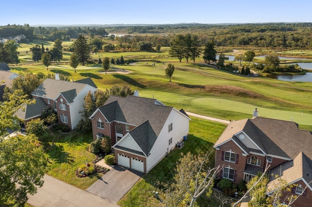 23 Fairways Ln, Methuen MA 01844-2125 exterior