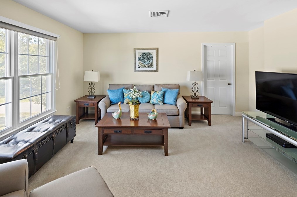 23 Fairways Ln, Methuen MA 01844-2125 exterior