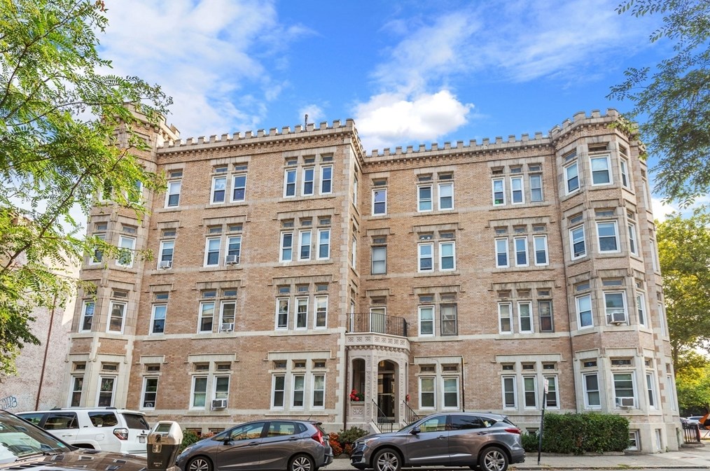 3 Englewood Ave, Brookline, MA 02445-2027