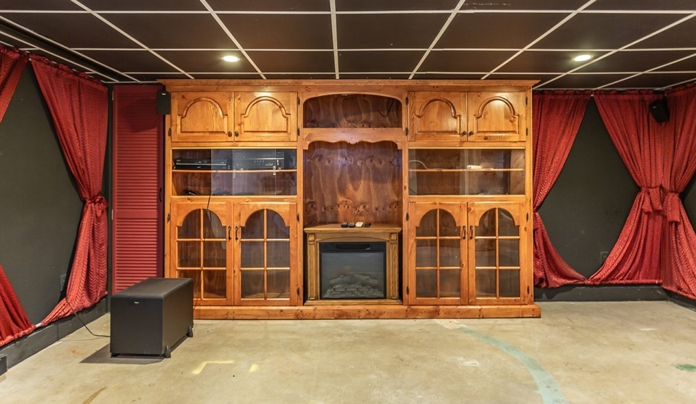 26 Norfolk Ave, Dartmouth MA 02747-3014 exterior