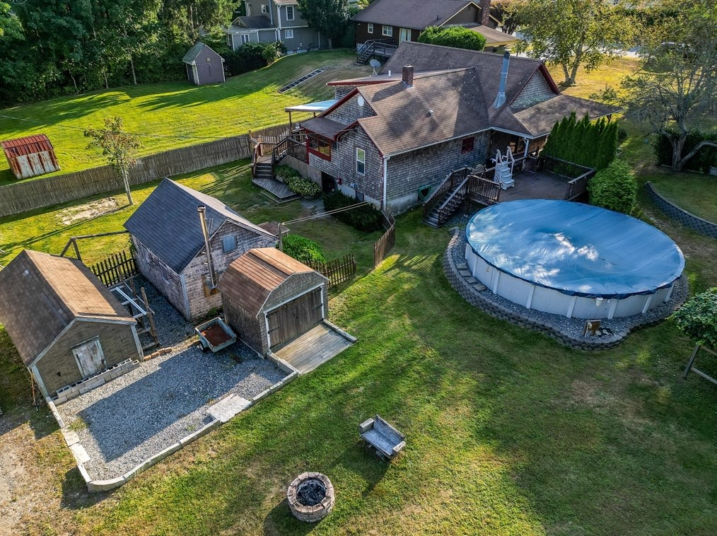 26 Norfolk Ave, Dartmouth MA 02747-3014 exterior