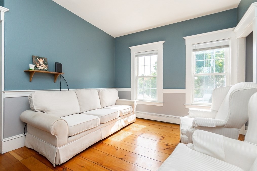 1176 Main St, Reading MA 01867-3924 exterior