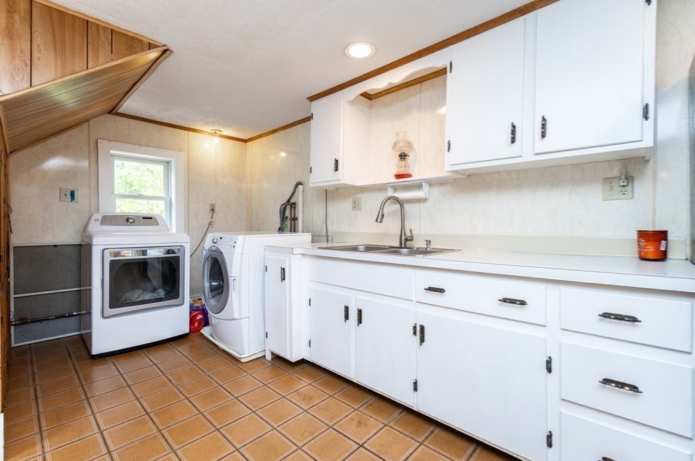 1176 Main St, Reading MA 01867-3924 exterior