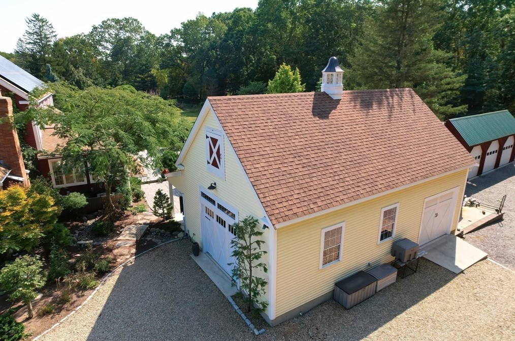 1381 St, Wrentham MA  02093-2516 exterior