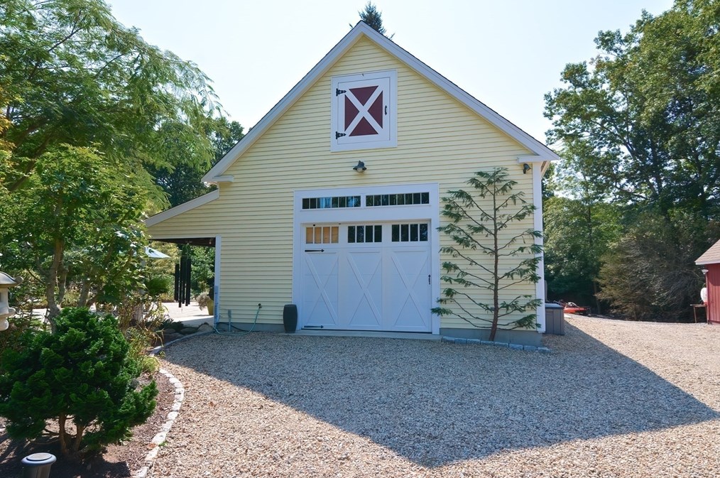 1381 St, Wrentham MA  02093-2516 exterior