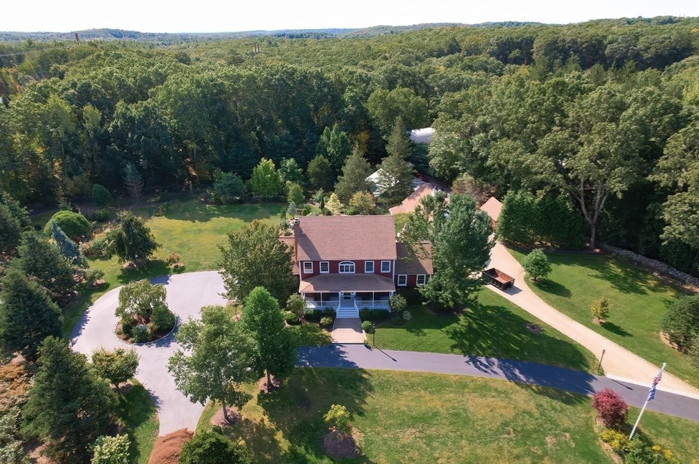 1381 St, Wrentham MA  02093-2516 exterior