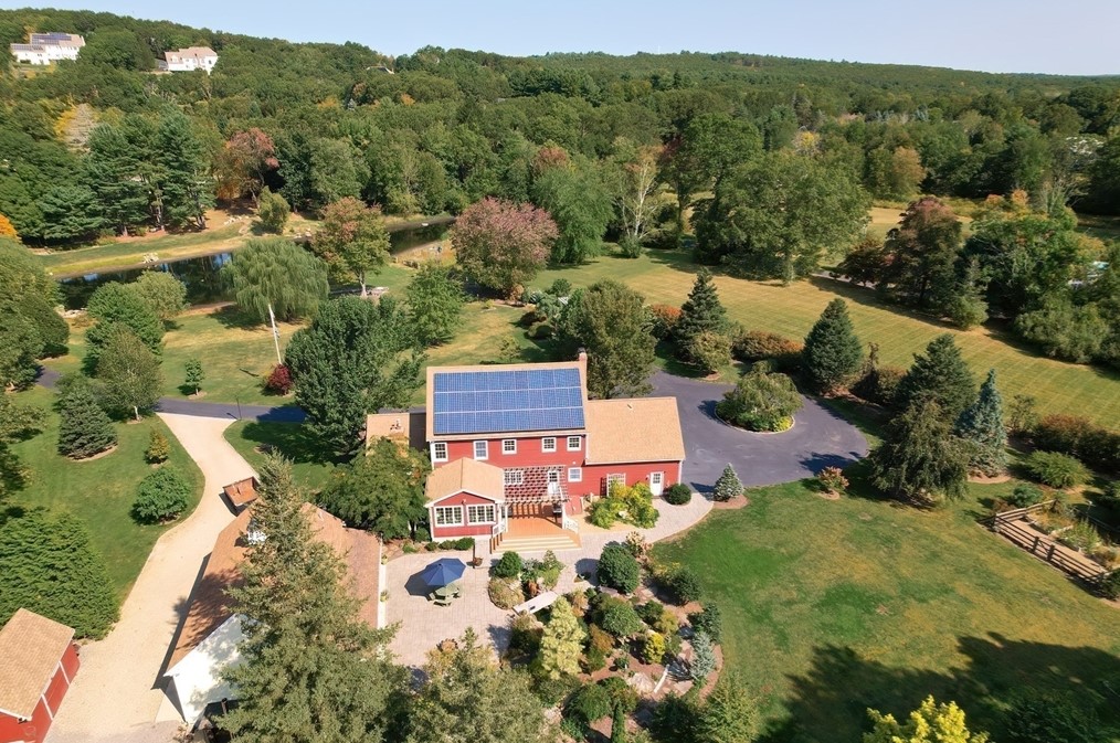 1381 St, Wrentham MA  02093-2516 exterior