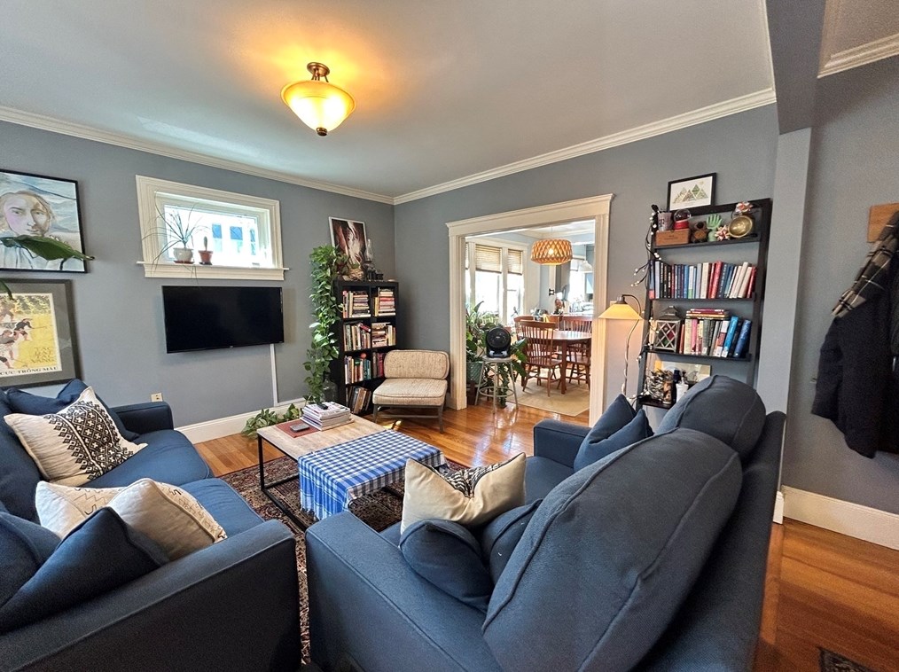 281 Forest Hills St #2, Boston, MA 02130