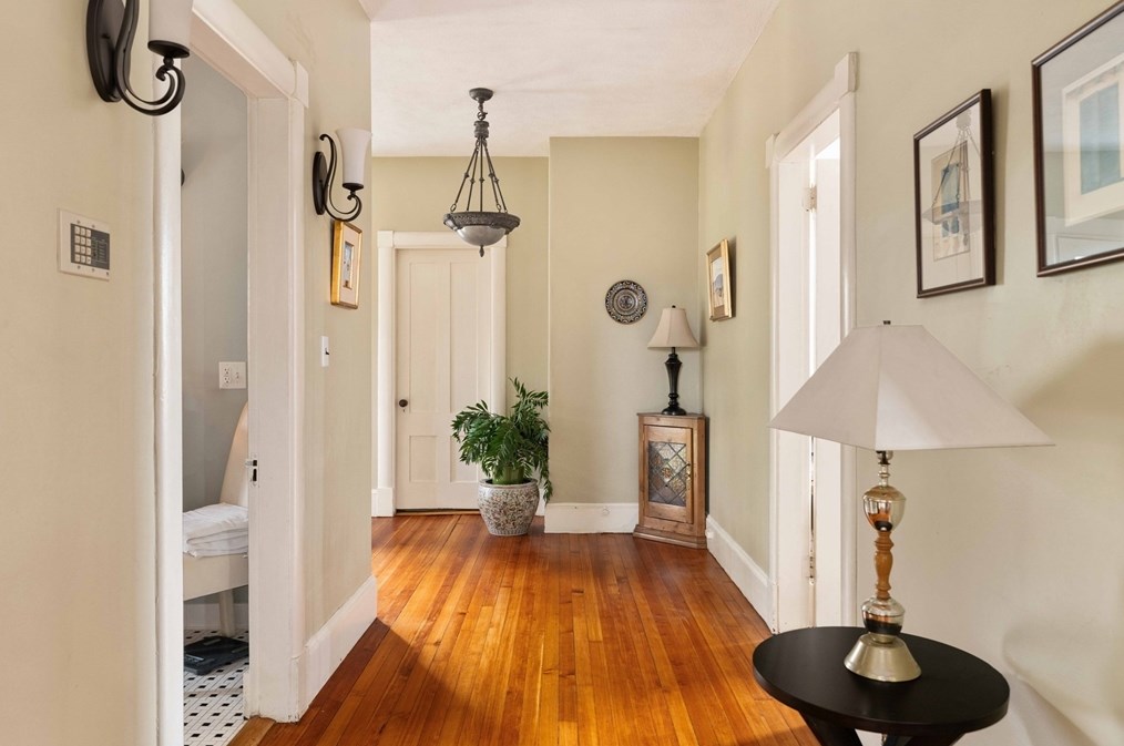 247 Fisher Ave, Brookline MA 02445-5703 exterior