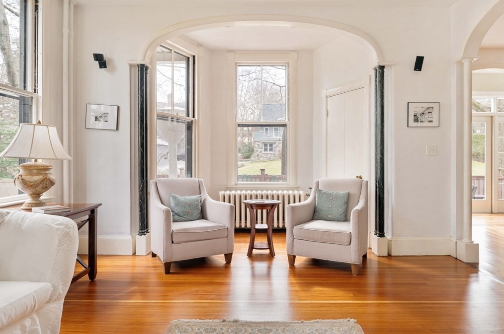 247 Fisher Ave, Brookline MA 02445-5703 exterior