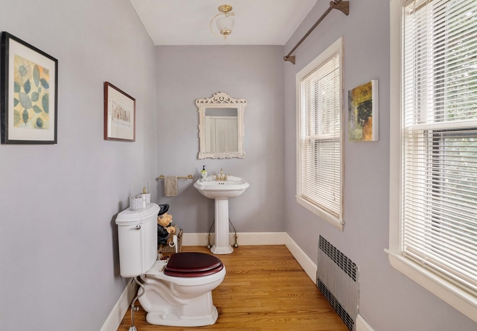 247 Fisher Ave, Brookline MA 02445-5703 exterior