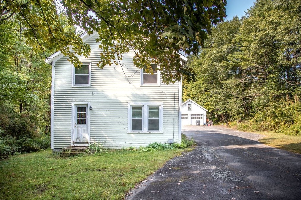 182 Main Rd, Gill, MA 01354 exterior