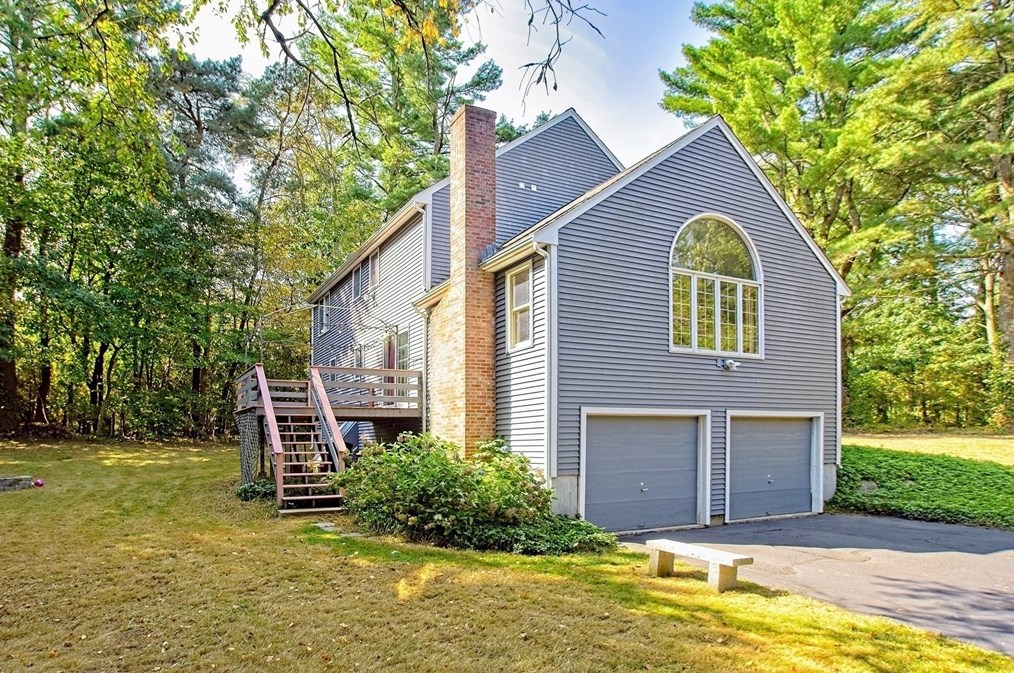 15 Essex St, Norton, MA 02766