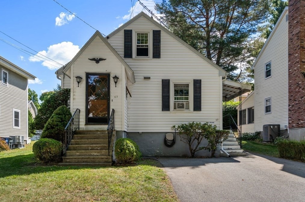 63 Summit St, Arlington, MA 02474-2658