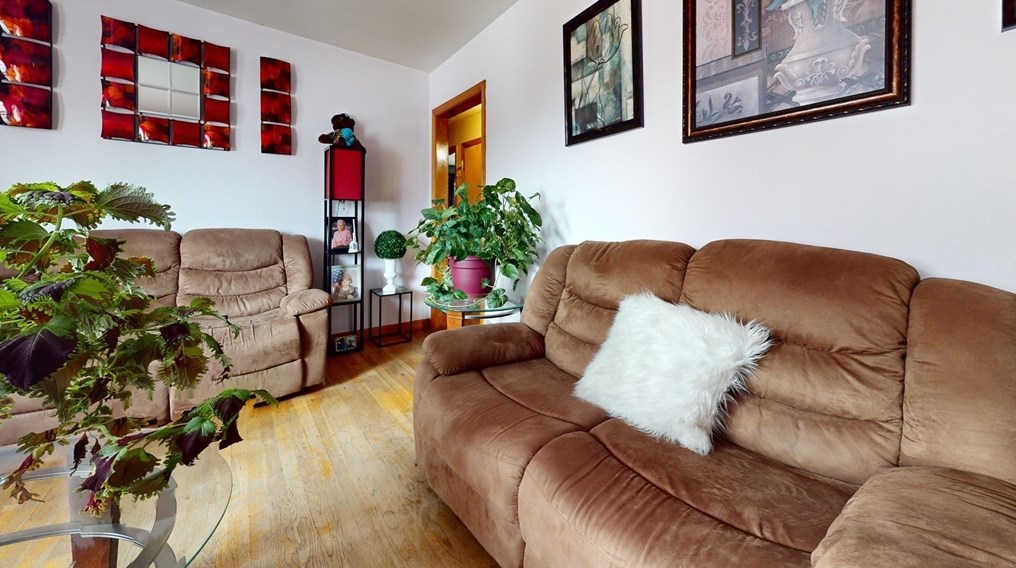 108 Pilgrim Ave, Worcester MA 01604-3022 exterior