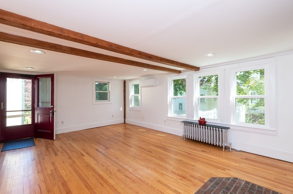 58 Main St, Haverhill MA 01833-2011 exterior