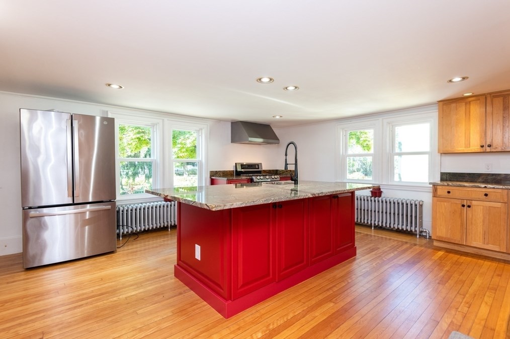 58 Main St, Haverhill MA 01833-2011 exterior