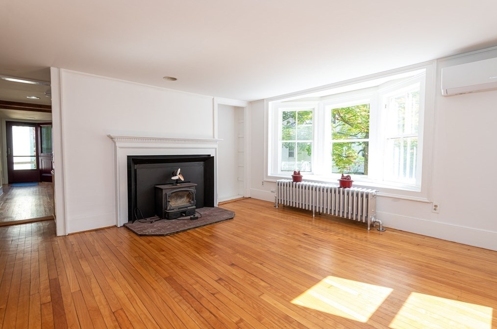 58 Main St, Haverhill MA 01833-2011 exterior