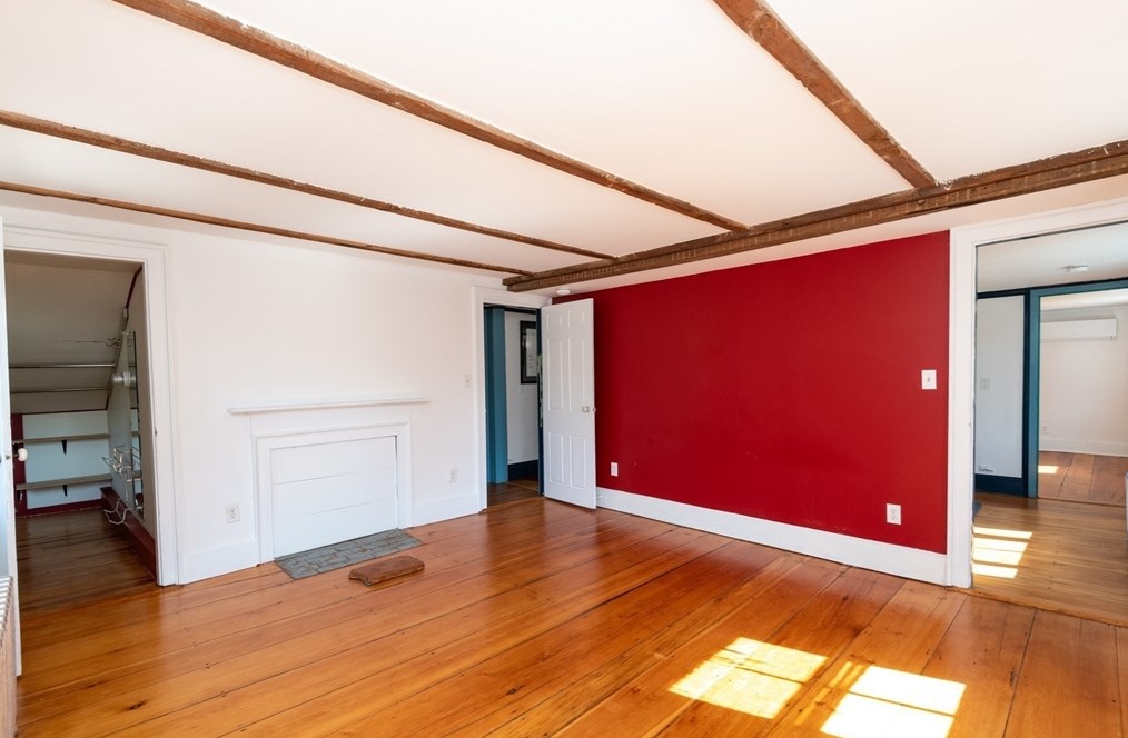 58 Main St, Haverhill MA 01833-2011 exterior