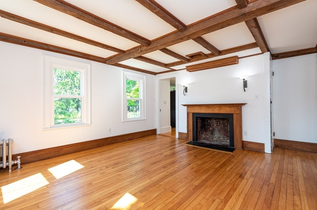 58 Main St, Haverhill MA 01833-2011 exterior