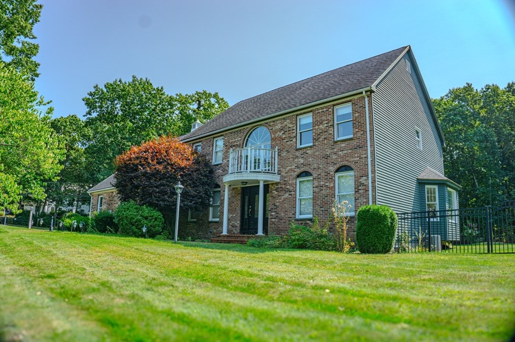 80 Jefferson Rd, Franklin, MA 02038 exterior