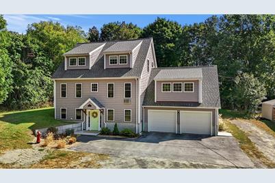 9 Walnut Dr, Rowley, MA 01969 - Photo 1