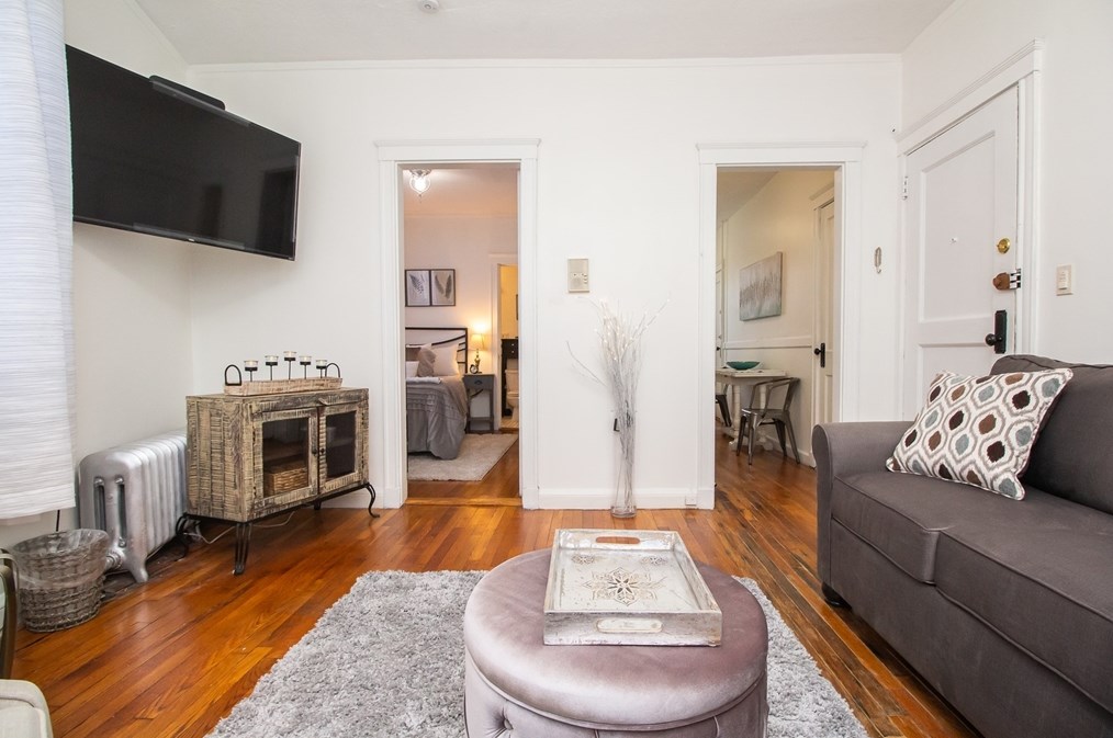 191 Kent St, Brookline, MA 02446 exterior