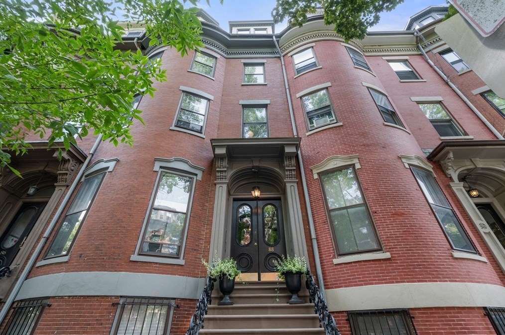 88 Worcester St #6, Boston, MA 02118