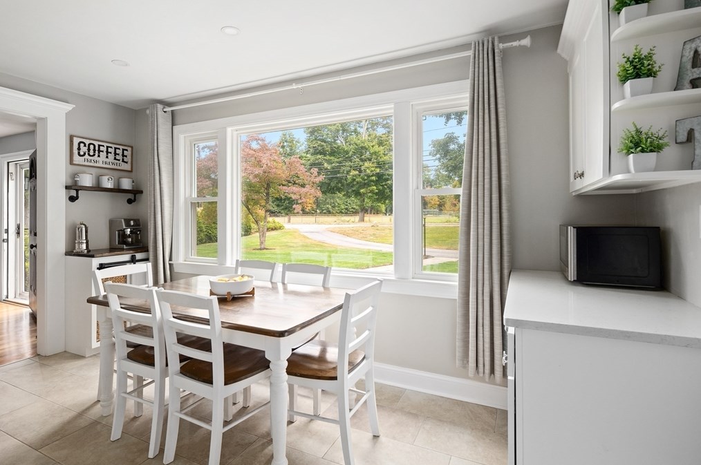 107 Washington St, Pembroke MA 02359-1848 exterior