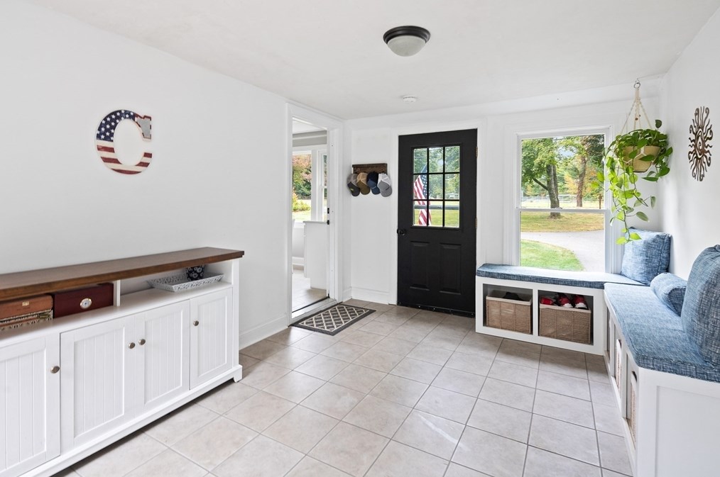 107 Washington St, Pembroke MA 02359-1848 exterior