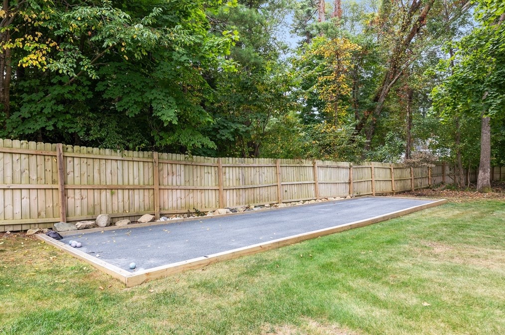 107 Washington St, Pembroke MA 02359-1848 exterior