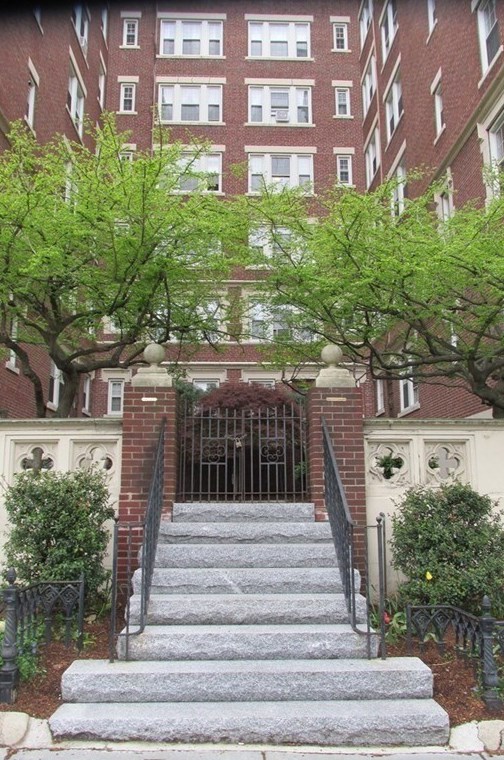 1450 Beacon #401, Brookline, MA 02446