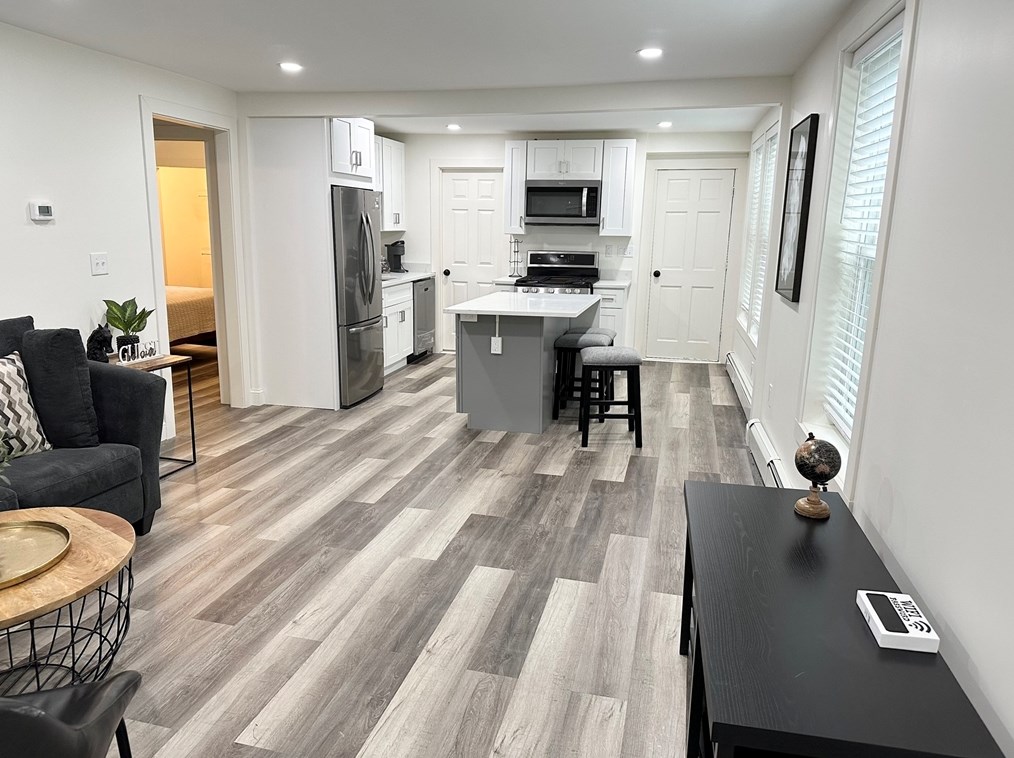 4 Allen St #1, Andover, MA 01810